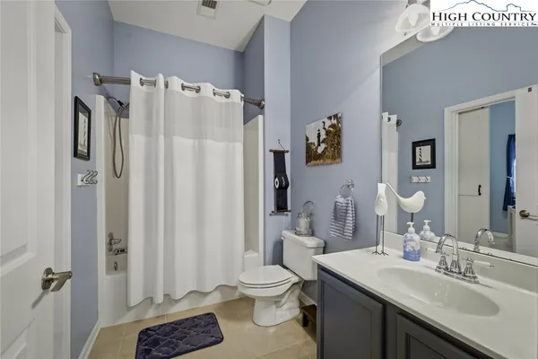 $299,900 | 406 East Union Street, Unit B, Morganton, NC 28655