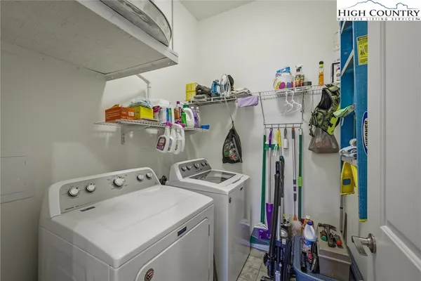 $299,900 | 406 East Union Street, Unit B, Morganton, NC 28655