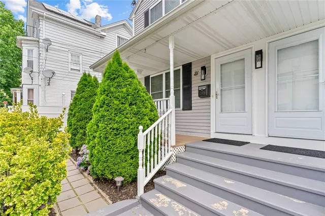 $649,000 | 21 Steere Avenue, Providence, RI 02909