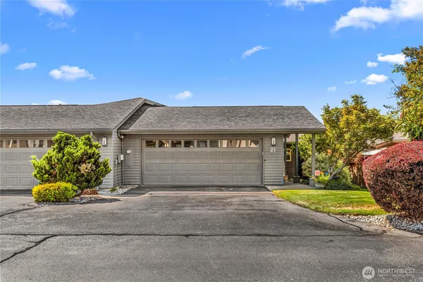 $599,900 | 351 19th Street Northeast, Unit 21, East Wenatchee, WA 98802
