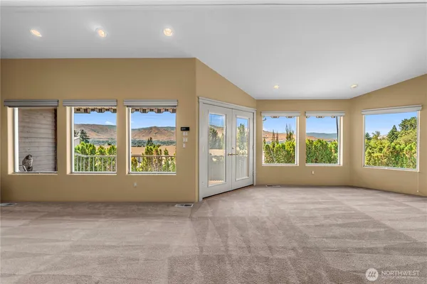 $599,900 | 351 19th Street Northeast, Unit 21, East Wenatchee, WA 98802
