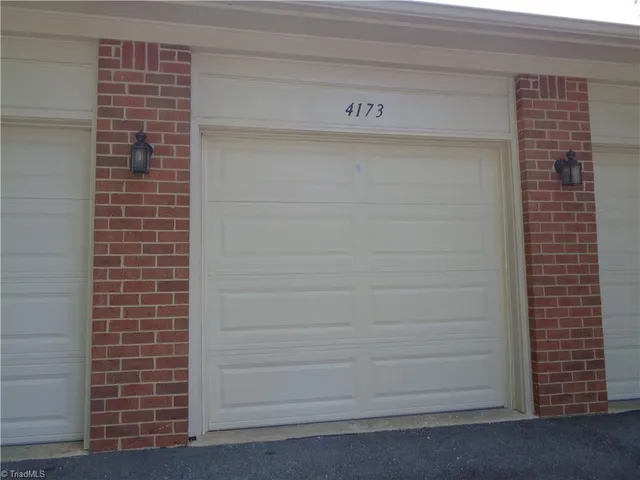 $1,595 | 4173 Lytchfield Court, Winston-Salem, NC 27104