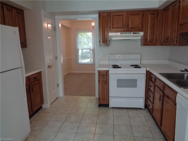 $1,595 | 4173 Lytchfield Court, Winston-Salem, NC 27104