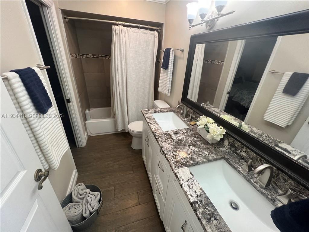 5068 Beechwood Road Delray Beach, FL 33484 - Photo 6 of 27