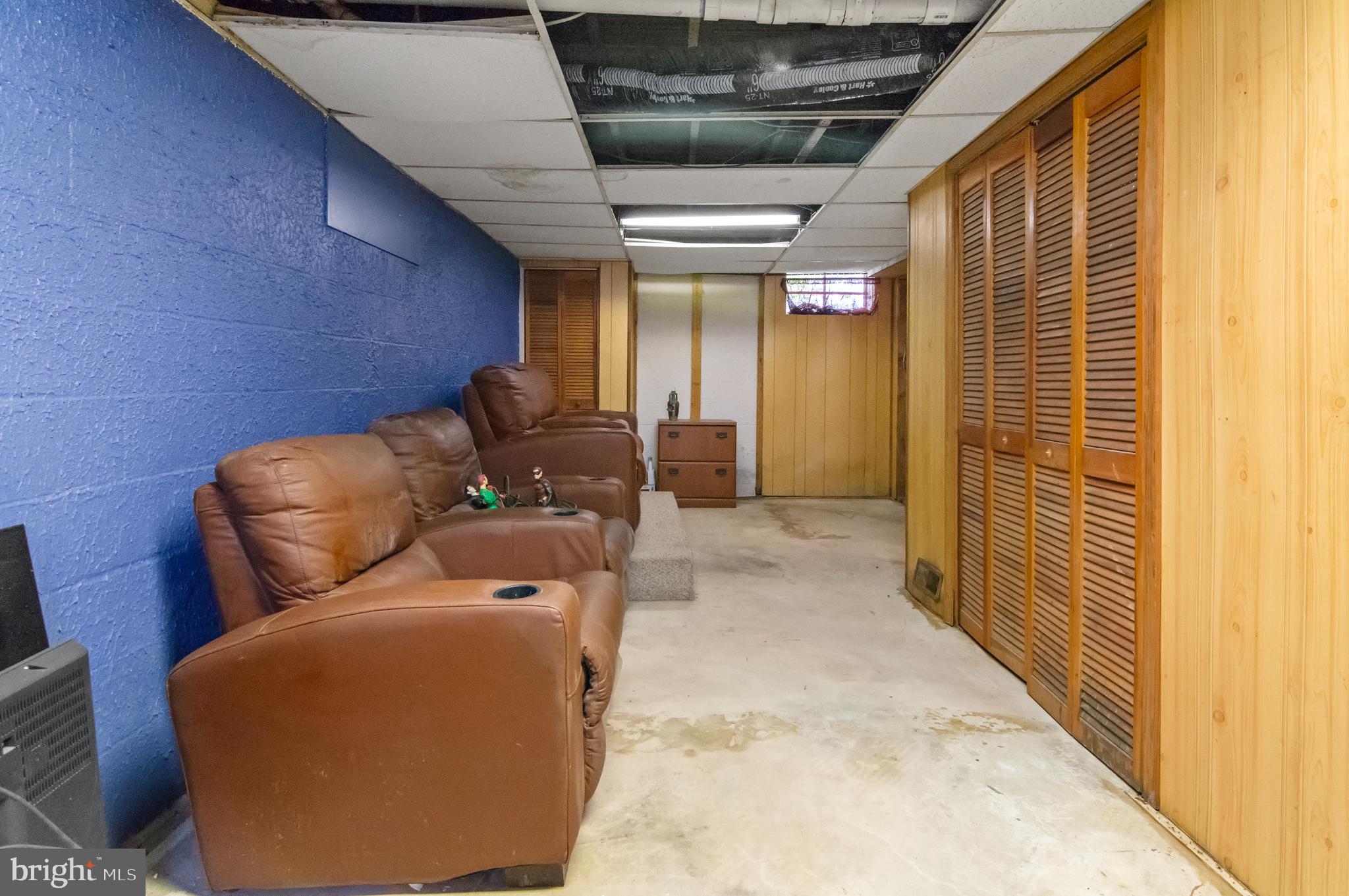 3 Compression Court Middle River, MD 21220 - Photo 21 of 27 a room with furniture