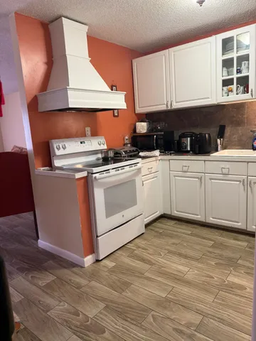 $295,000 | 4171 Southeast Geneva Drive, Stuart, FL 34997