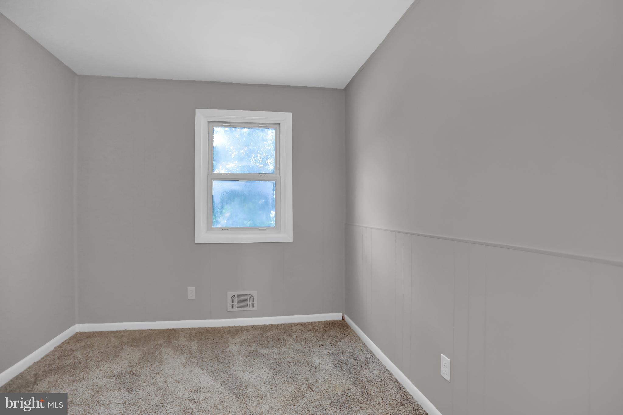 8228 North Boundary Road Baltimore, MD 21222 - Photo 7 of 19