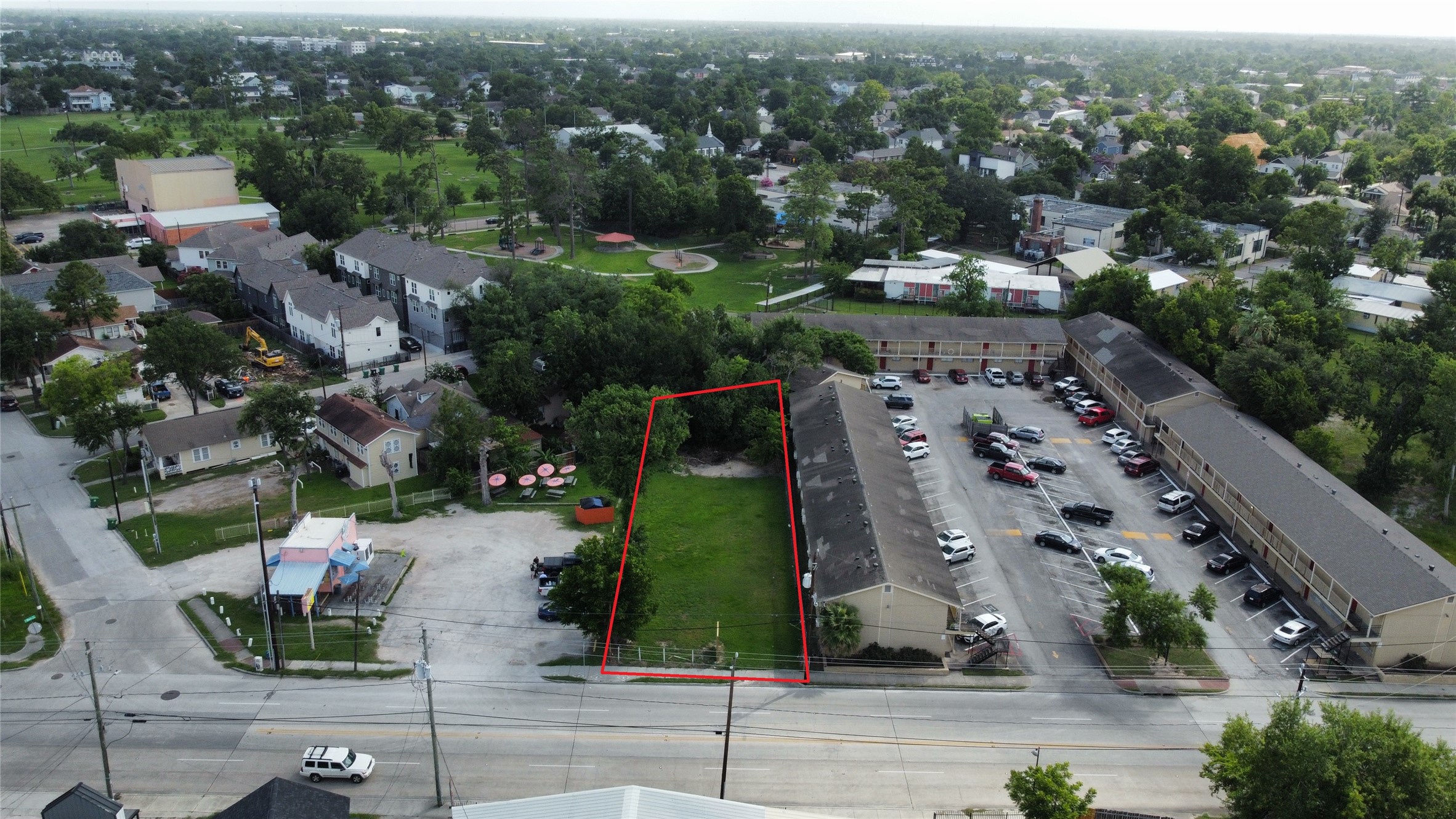 4514 North Main Street Houston, TX 77009 - Photo 7 of 15 drone view