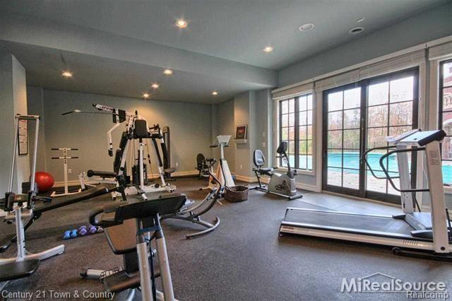5393 Orchard Ridge Drive Rochester, MI 48306 - Photo 27 of 30 31174061-26.jpg
