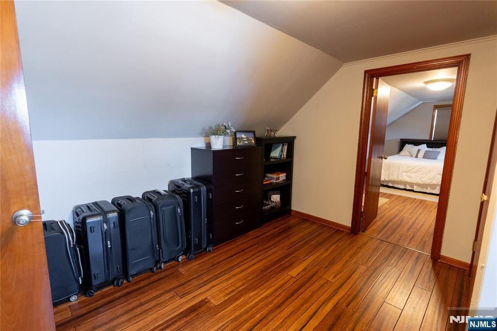 93 Brighton Road Clifton, NJ 07012 - Photo 17 of 32