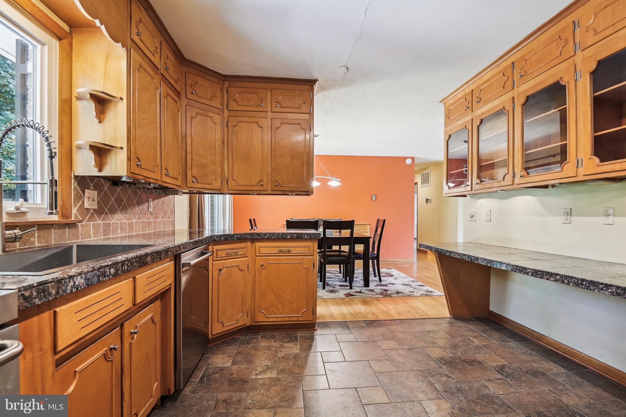 1628 Mayberry Road Westminster, MD 21158 - Photo 6 of 37 Breakfast bar