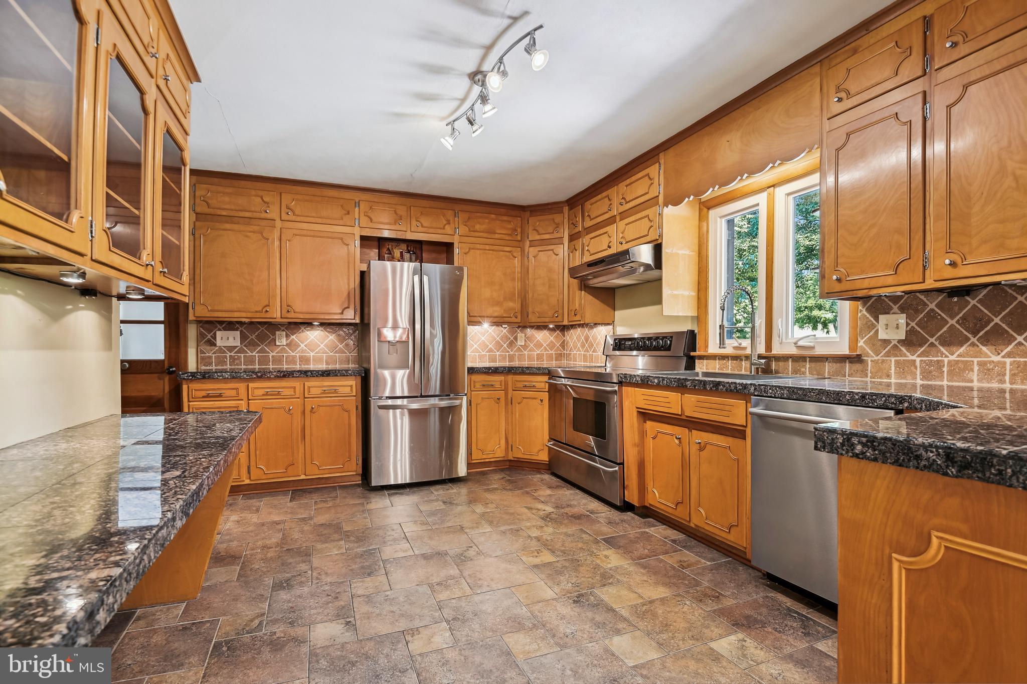 1628 Mayberry Road Westminster, MD 21158 - Photo 8 of 37 Plenty of cabinets and stainless steel appliances