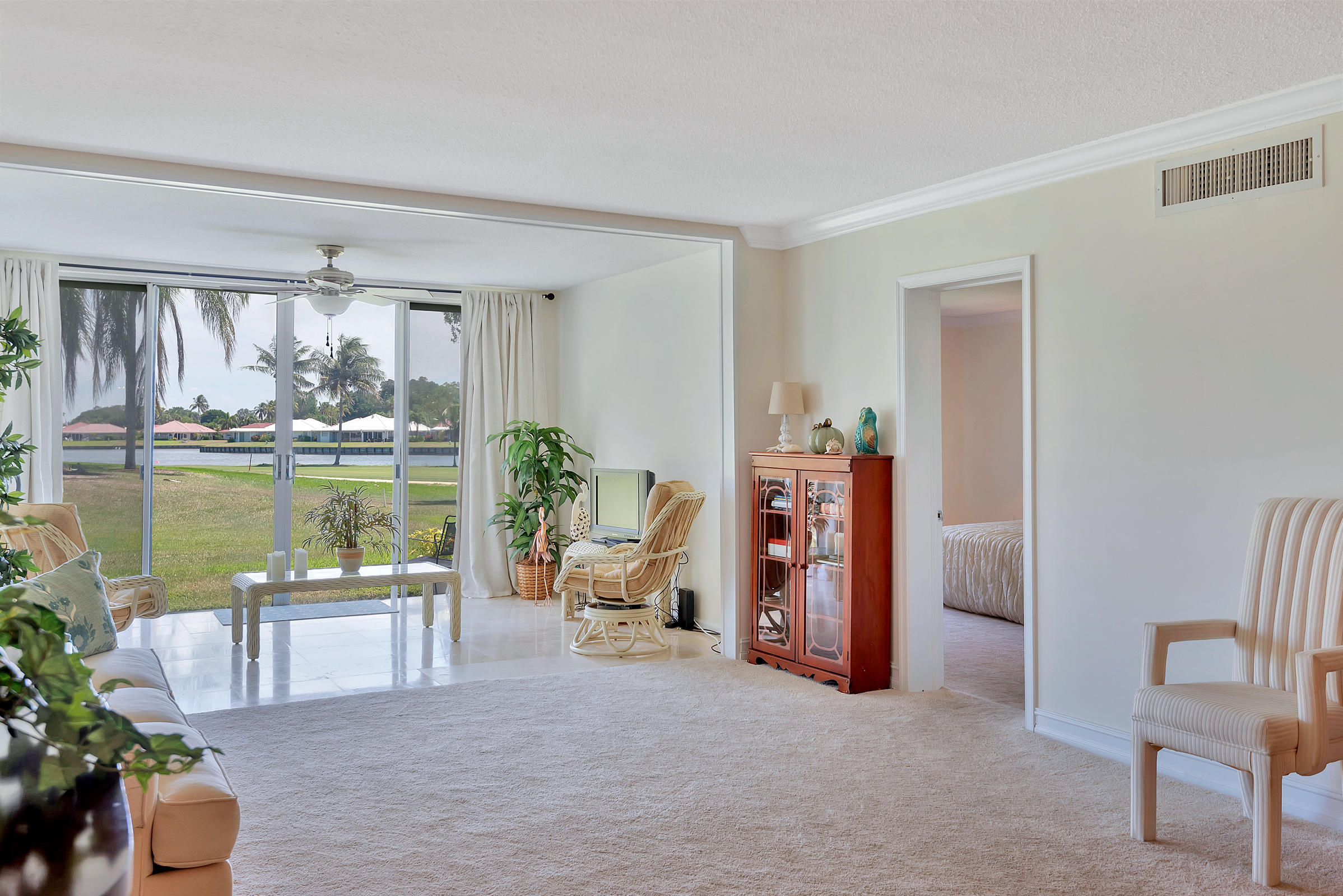 157 Atlantis Boulevard, Unit 102 Atlantis, FL 33462 - Photo 11 of 44 102 - 011
