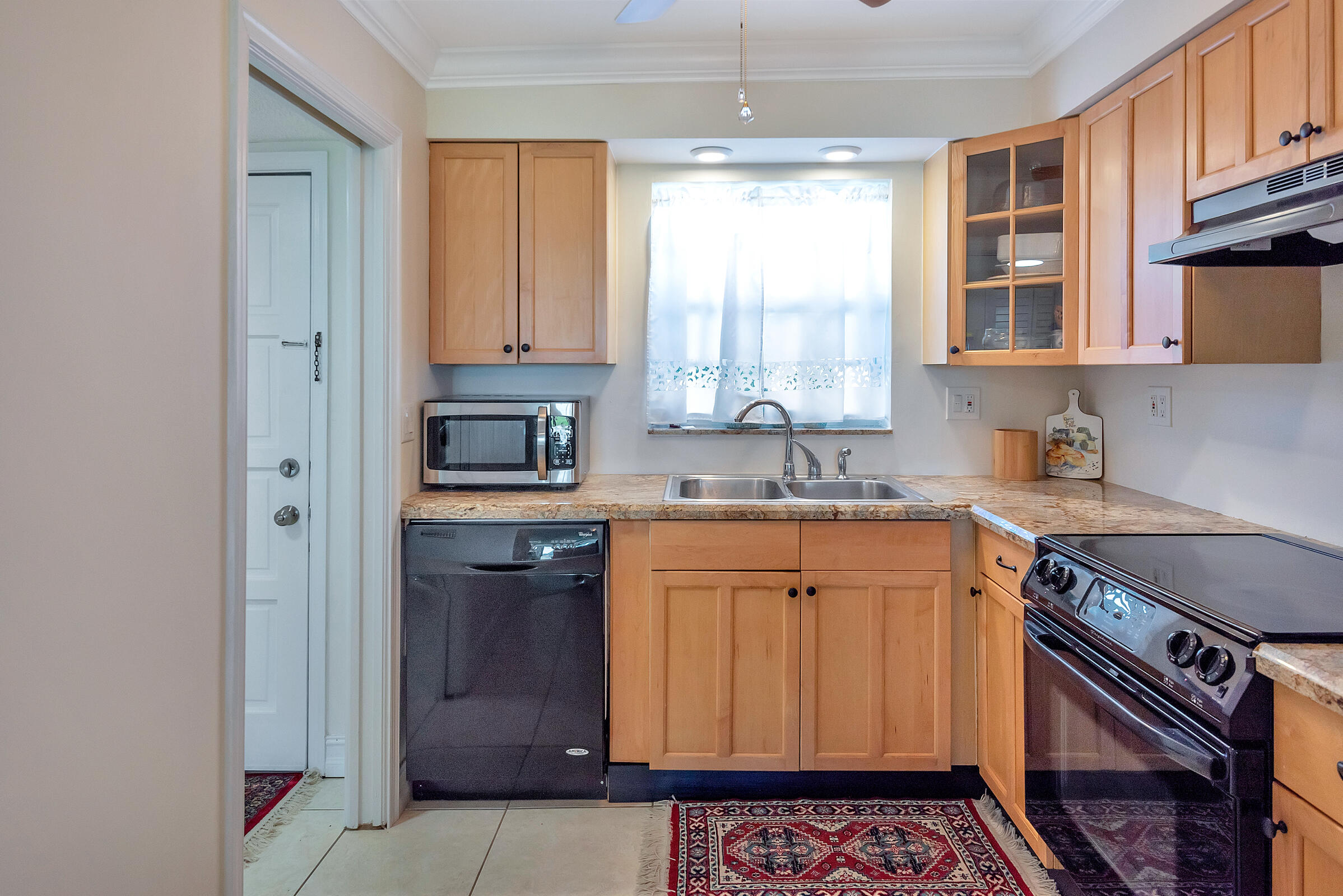 157 Atlantis Boulevard, Unit 102 Atlantis, FL 33462 - Photo 19 of 44 102 - 019