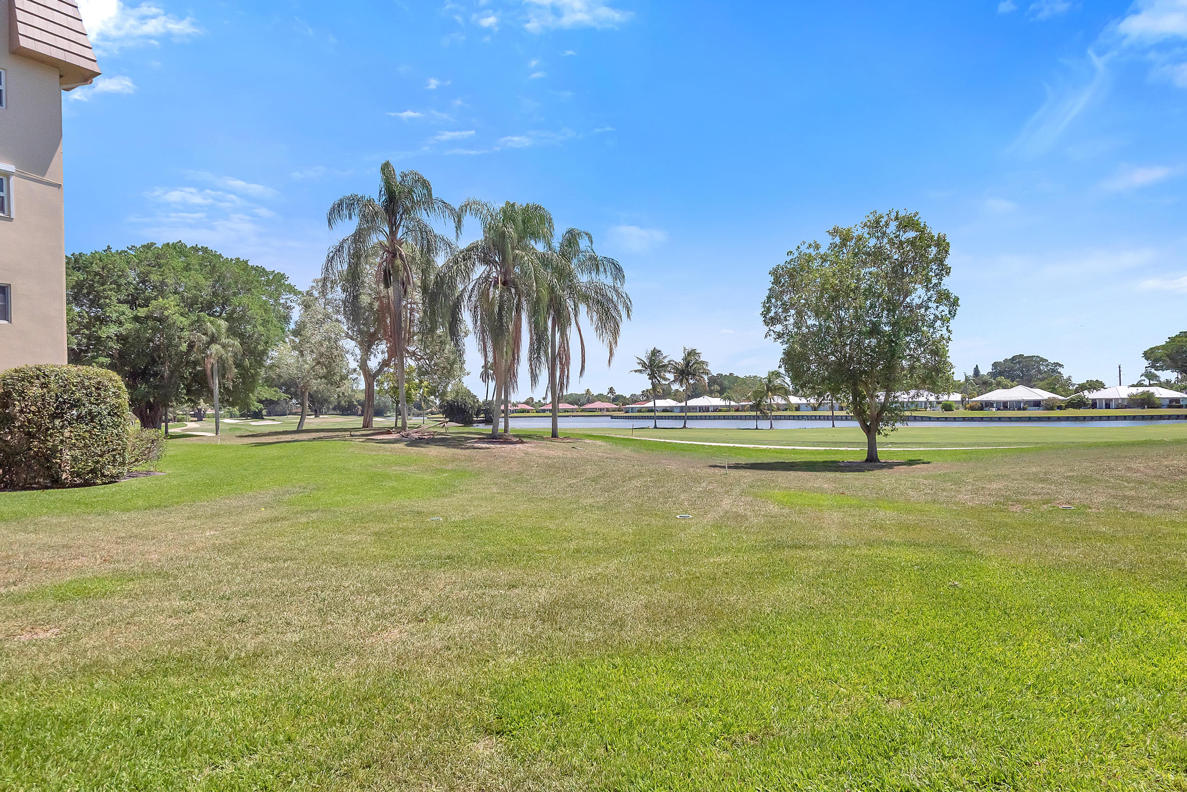 157 Atlantis Boulevard, Unit 102 Atlantis, FL 33462 - Photo 40 of 44 102 - 042