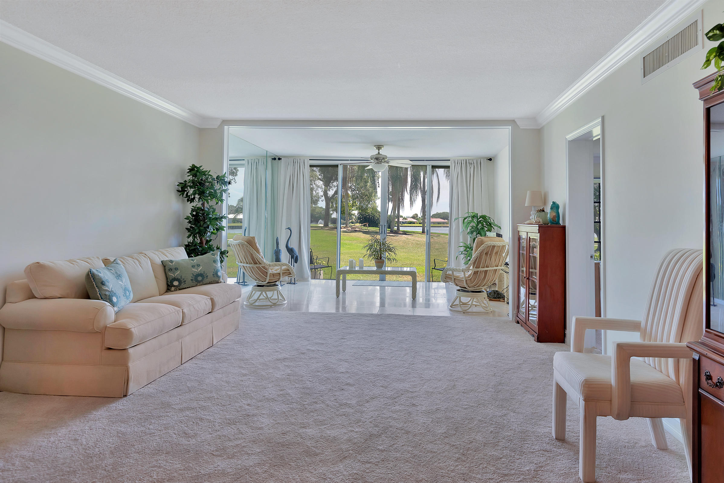 157 Atlantis Boulevard, Unit 102 Atlantis, FL 33462 - Photo 9 of 44 102 - 009