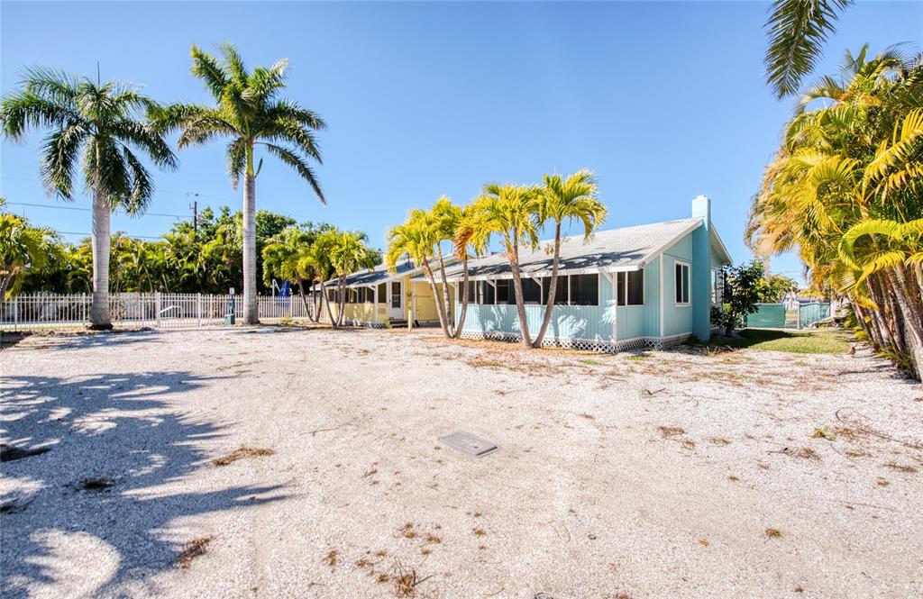 13136 4th Street East Madeira Beach, FL 33708 - Photo 13 of 75