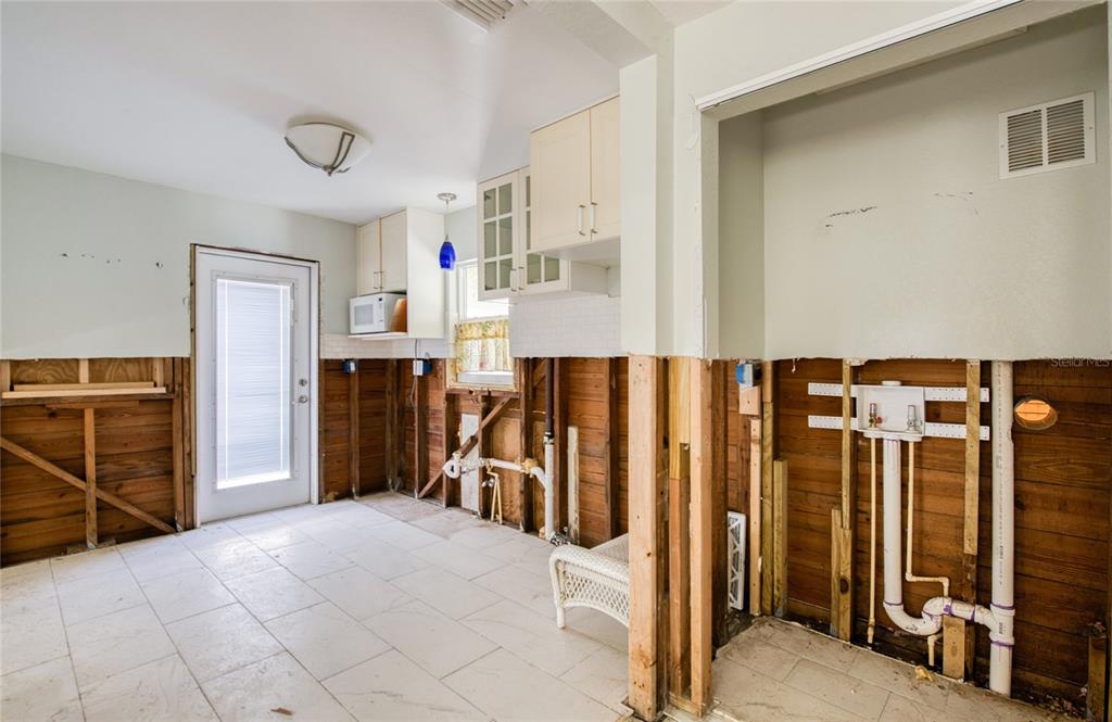 13136 4th Street East Madeira Beach, FL 33708 - Photo 33 of 75