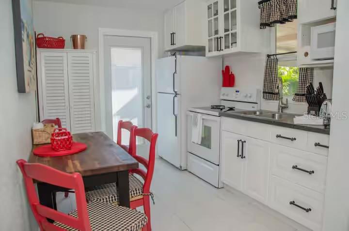 13136 4th Street East Madeira Beach, FL 33708 - Photo 40 of 75