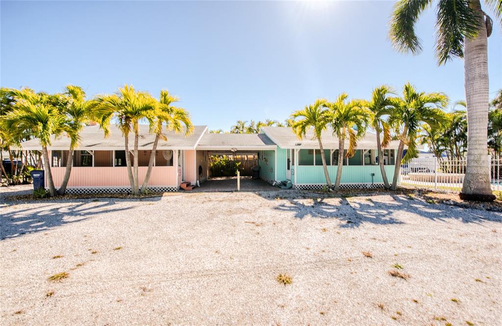 13136 4th Street East Madeira Beach, FL 33708 - Photo 5 of 75 a view of a backyard