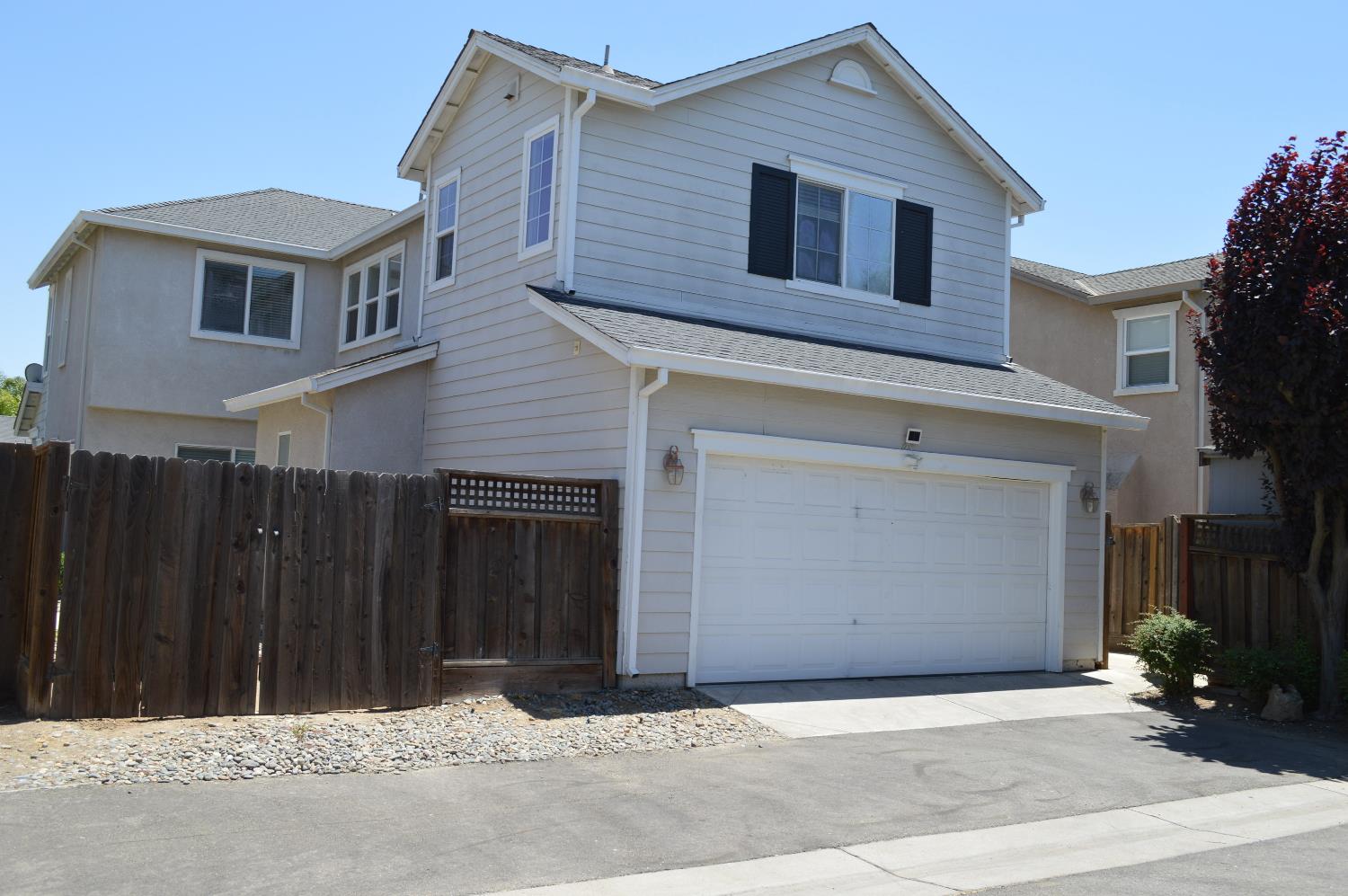 4227 Ivory Lane Turlock, CA 95382 - Photo 50 of 60 a front view of the house