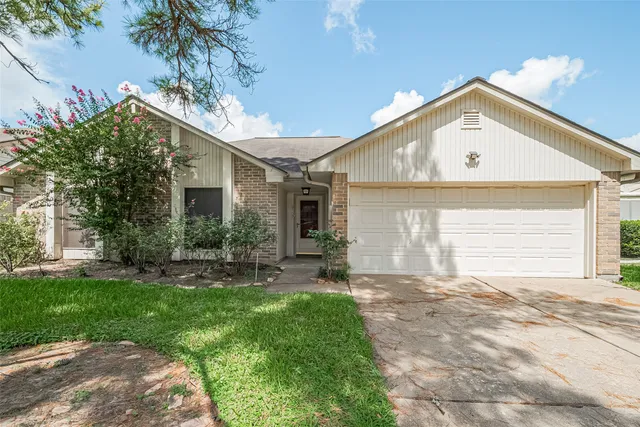 $2,000 | 6907 Yardley Drive, Katy, TX 77494