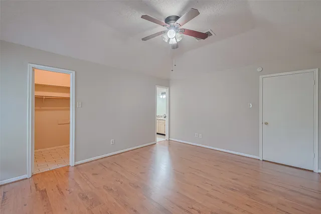 $2,000 | 6907 Yardley Drive, Katy, TX 77494