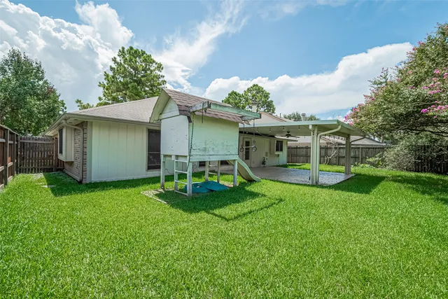 $2,000 | 6907 Yardley Drive, Katy, TX 77494