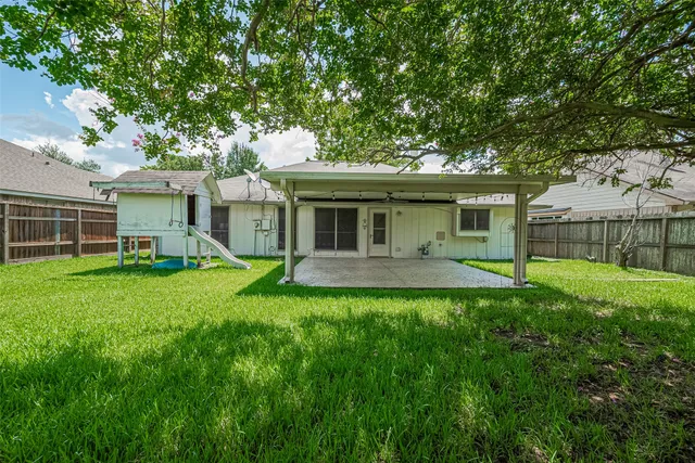 $2,000 | 6907 Yardley Drive, Katy, TX 77494