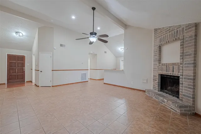 $2,000 | 6907 Yardley Drive, Katy, TX 77494