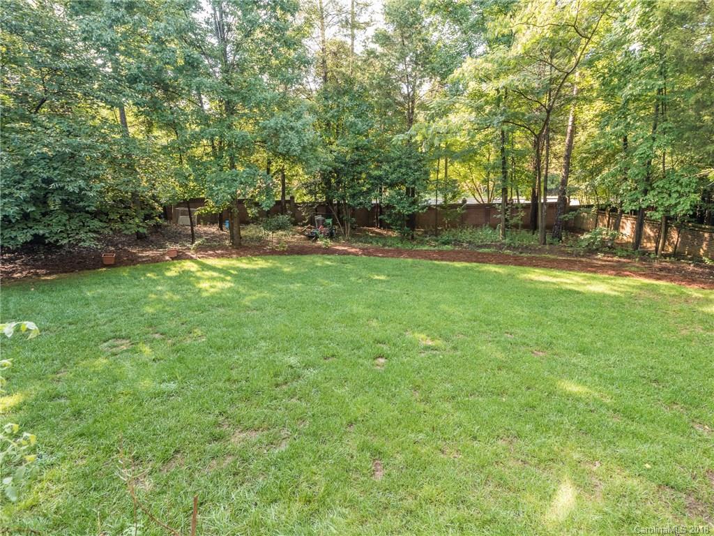 4833 Nora's Path Road Charlotte, NC 28226 - Photo 6 of 34