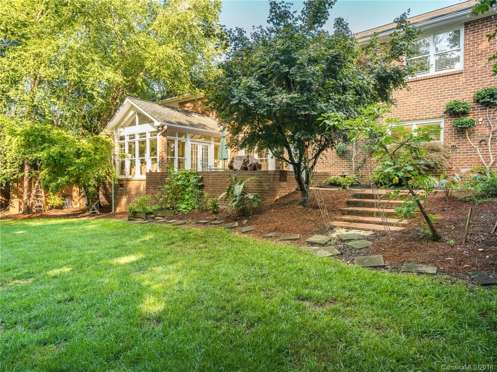 4833 Nora's Path Road Charlotte, NC 28226 - Photo 10 of 34