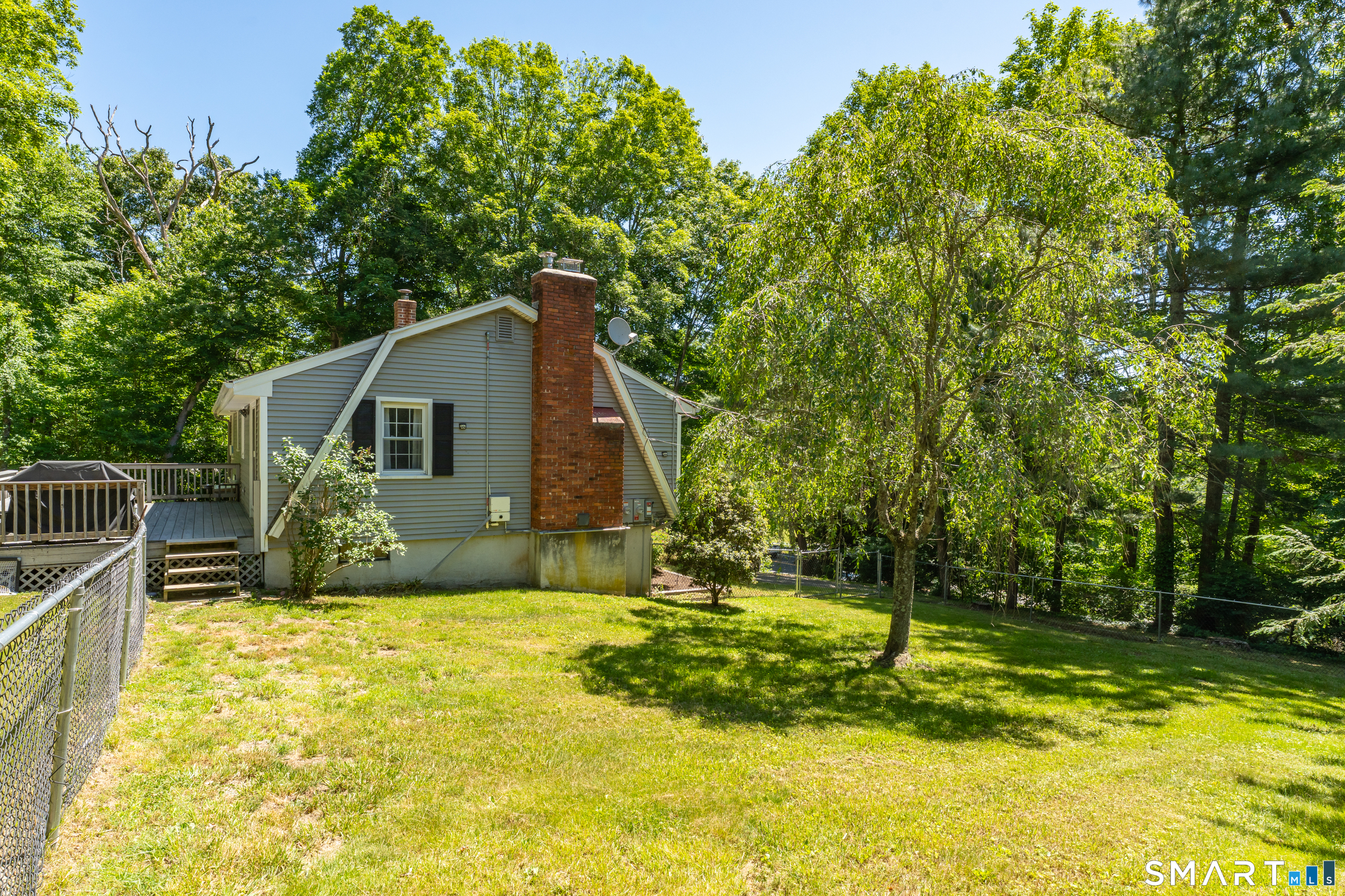 339 Boston Post Road East Lyme, CT 06333 - Photo 4 of 40
