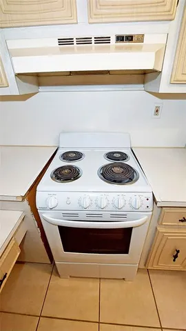 $1,400 | 367 South Federal Highway, Unit B105, Deerfield Beach, FL 33441