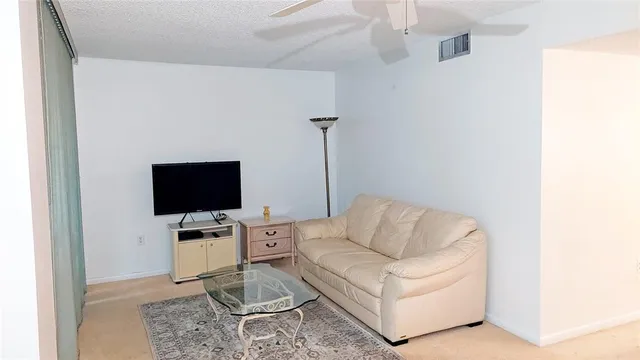 $1,400 | 367 South Federal Highway, Unit B105, Deerfield Beach, FL 33441