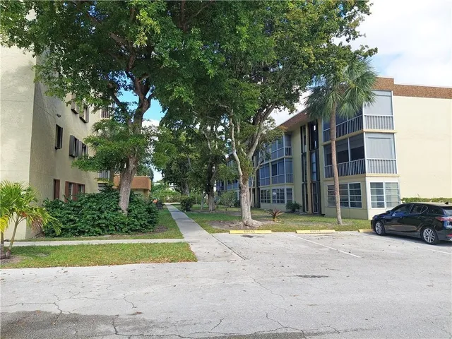 $1,400 | 367 South Federal Highway, Unit B105, Deerfield Beach, FL 33441