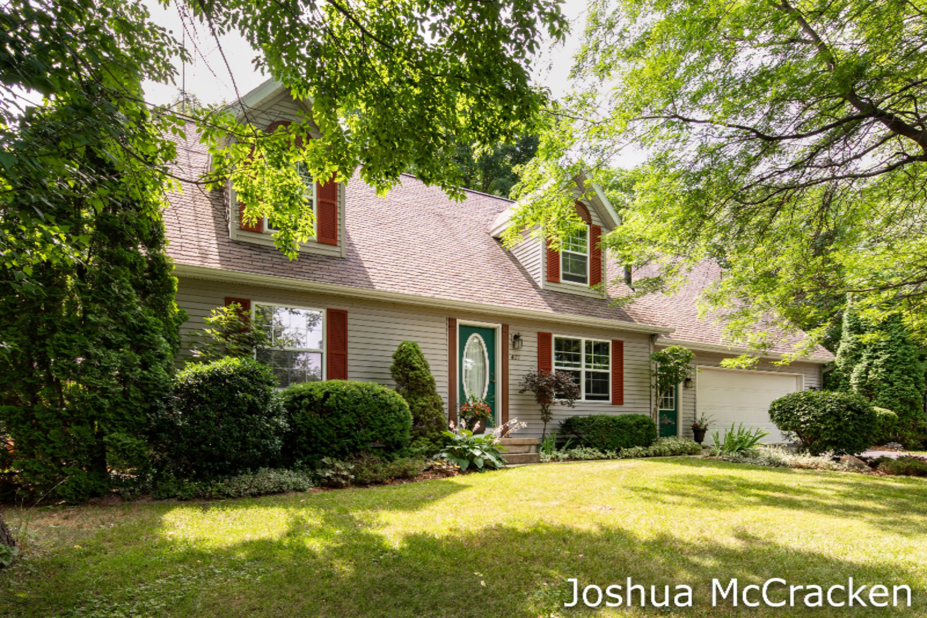 407 Dakota Drive Northwest Grand Rapids, MI 49544 - Photo 1 of 24 Joshua McCracken-Dakota Drive NW GR-1