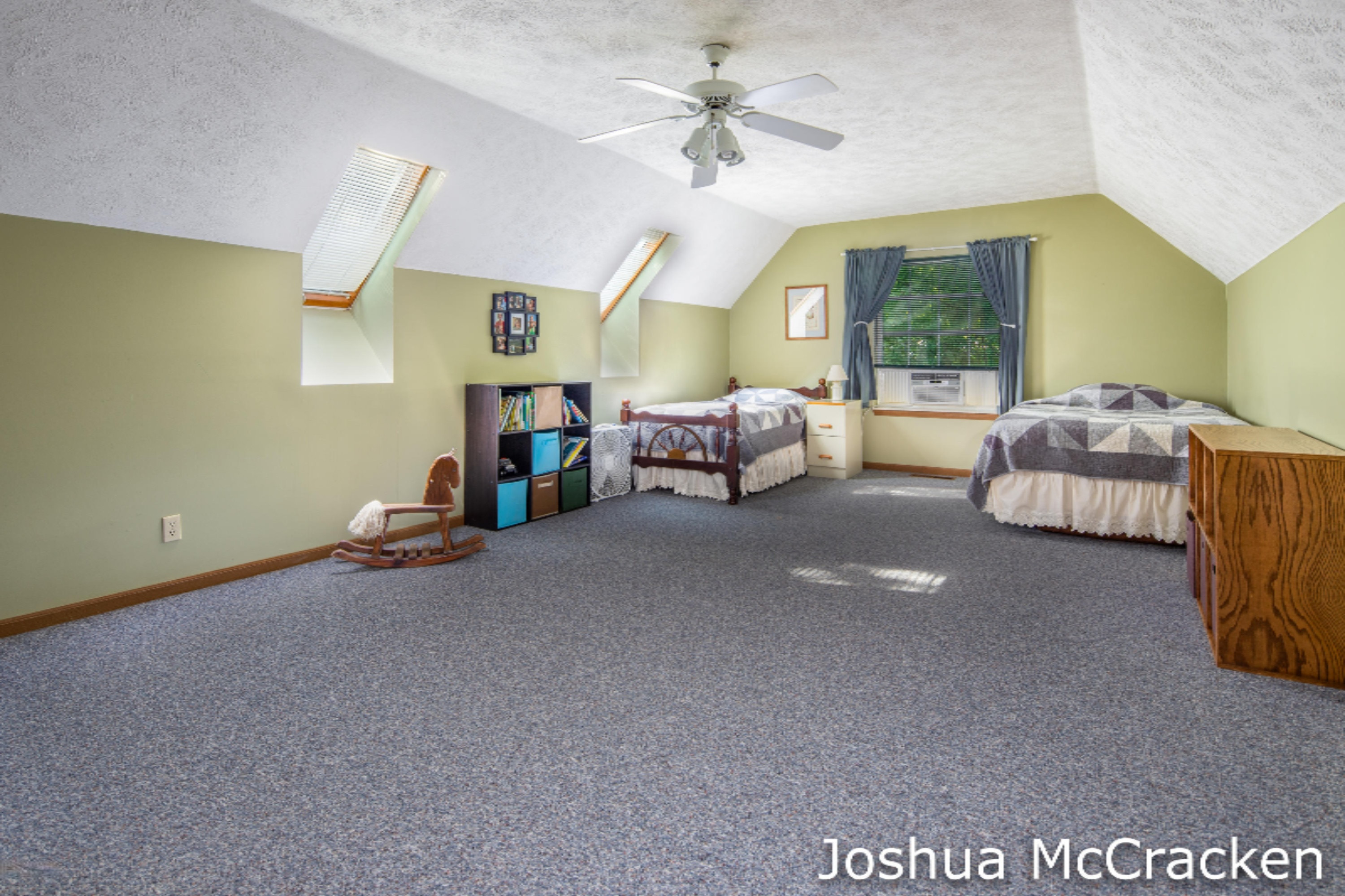 407 Dakota Drive Northwest Grand Rapids, MI 49544 - Photo 11 of 24 Joshua McCracken-Dakota Drive NW GR-17