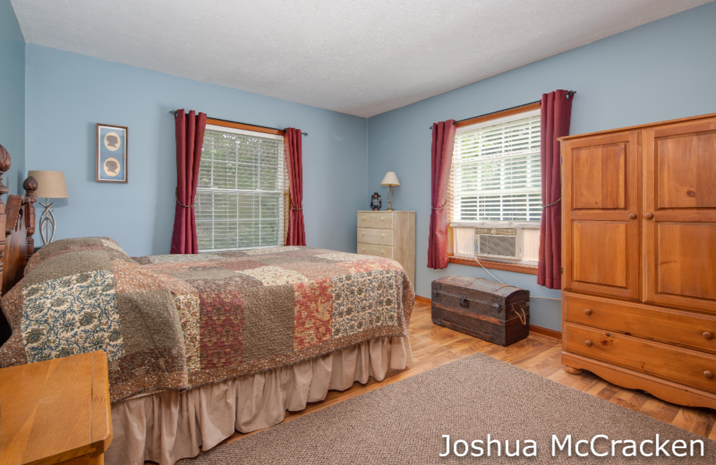 407 Dakota Drive Northwest Grand Rapids, MI 49544 - Photo 8 of 24 Joshua McCracken-Dakota Drive NW GR-11