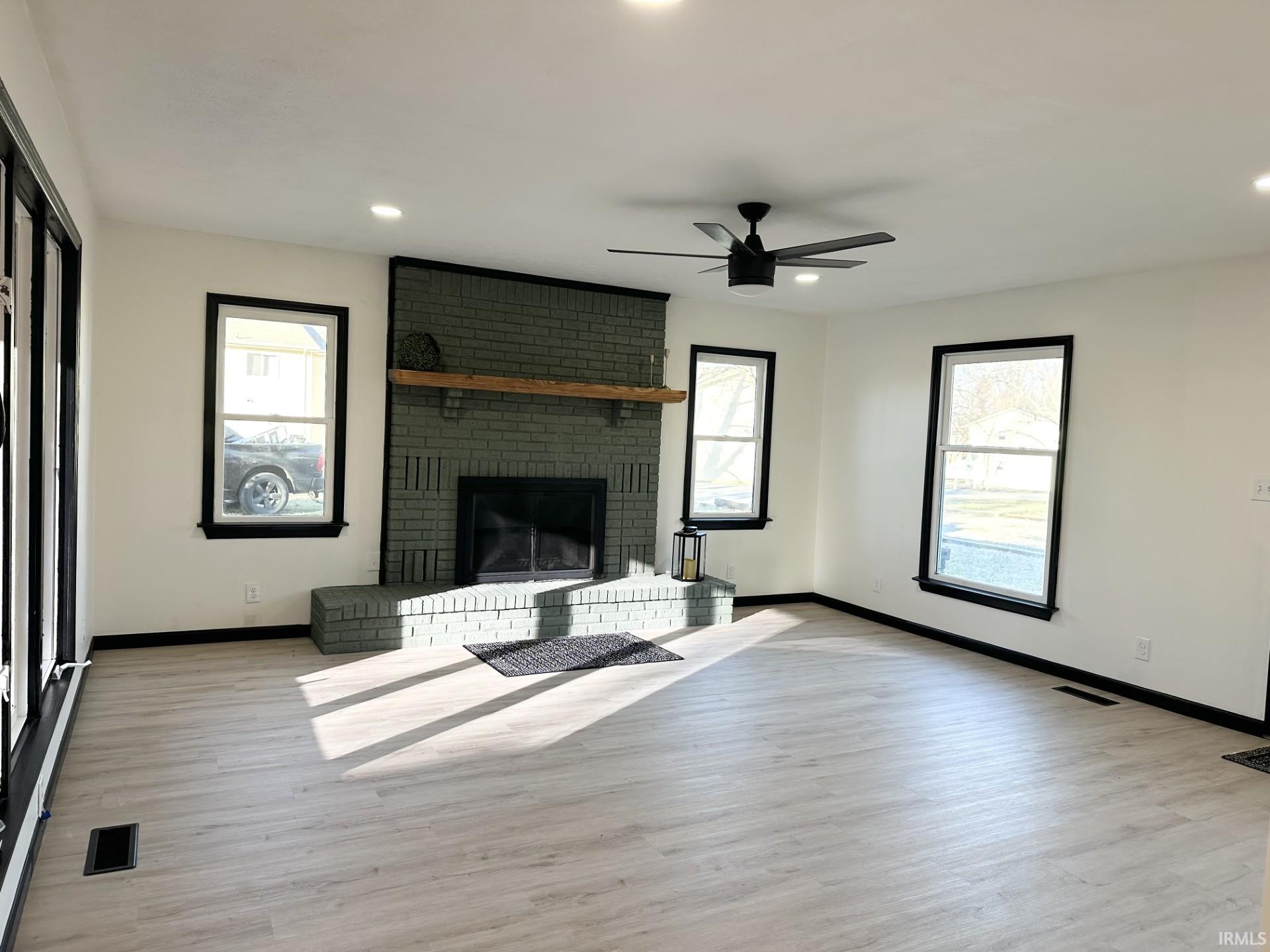 7877 Camp Brosend Road Newburgh, IN 47630 - Photo 4 of 36