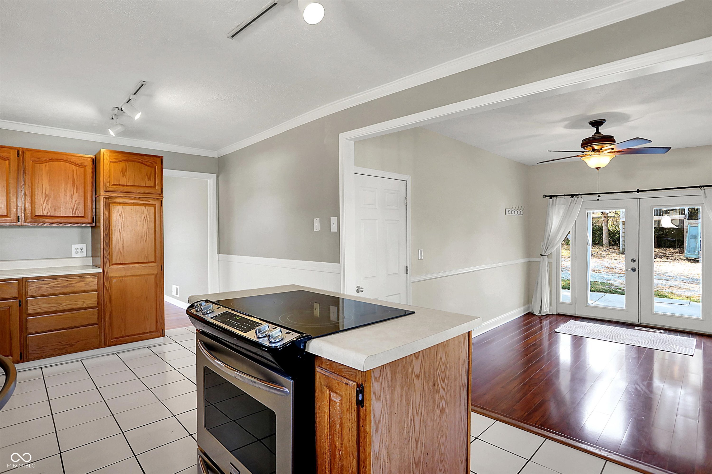 37 Maxwell Road Indianapolis, IN 46217 - Photo 13 of 42 Gallery Image 13