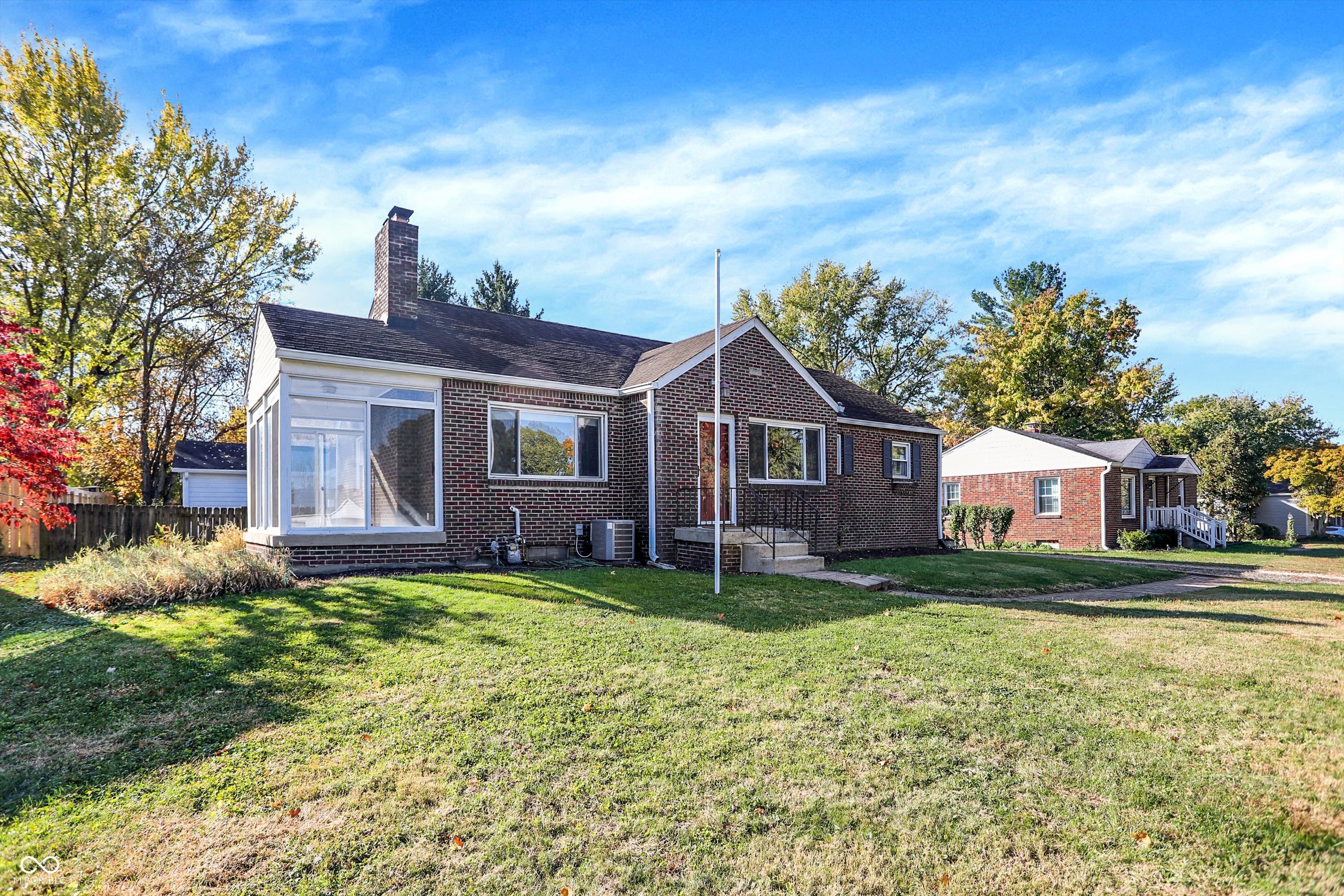 37 Maxwell Road Indianapolis, IN 46217 - Photo 2 of 42 Gallery Image 2