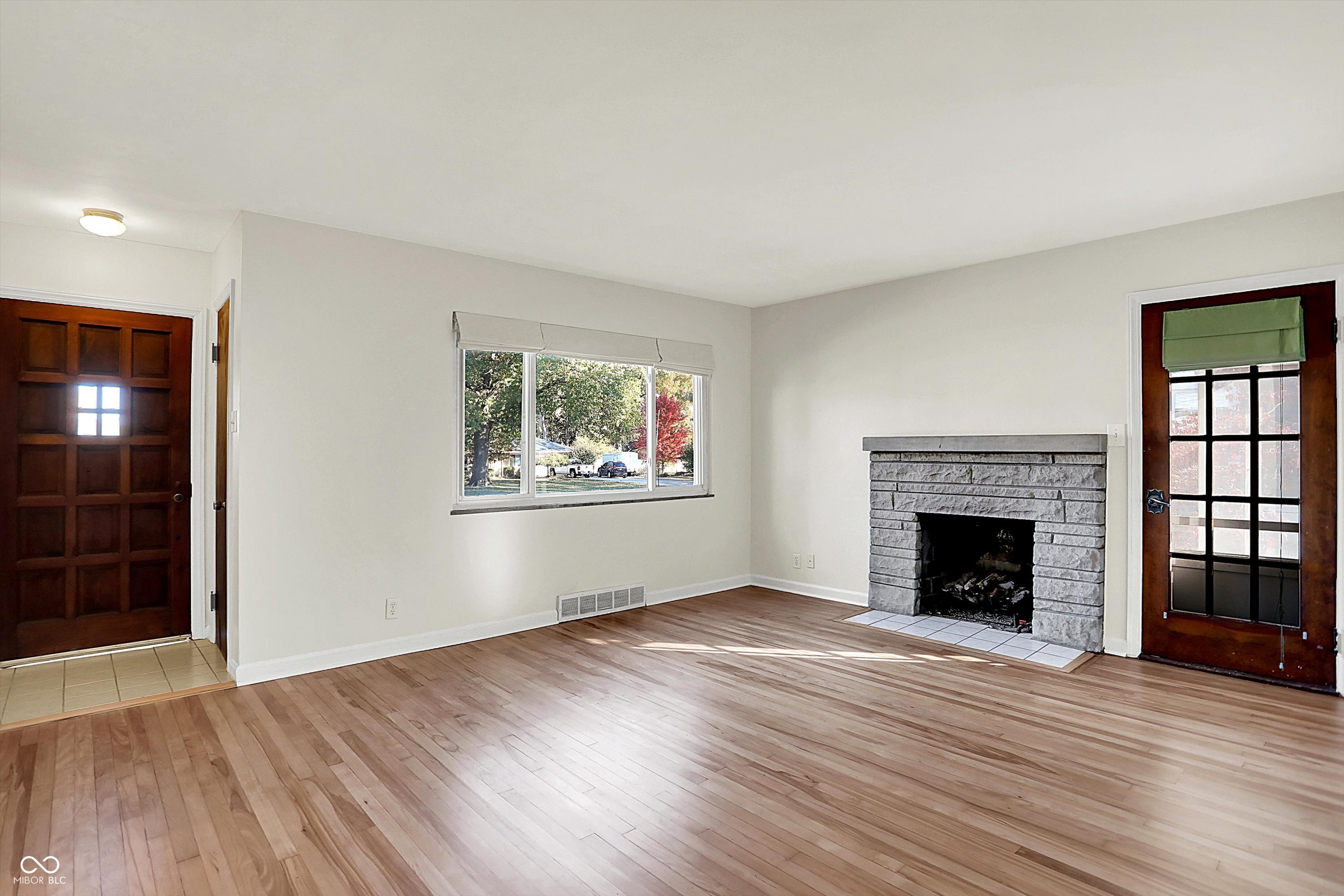 37 Maxwell Road Indianapolis, IN 46217 - Photo 3 of 42 Gallery Image 3