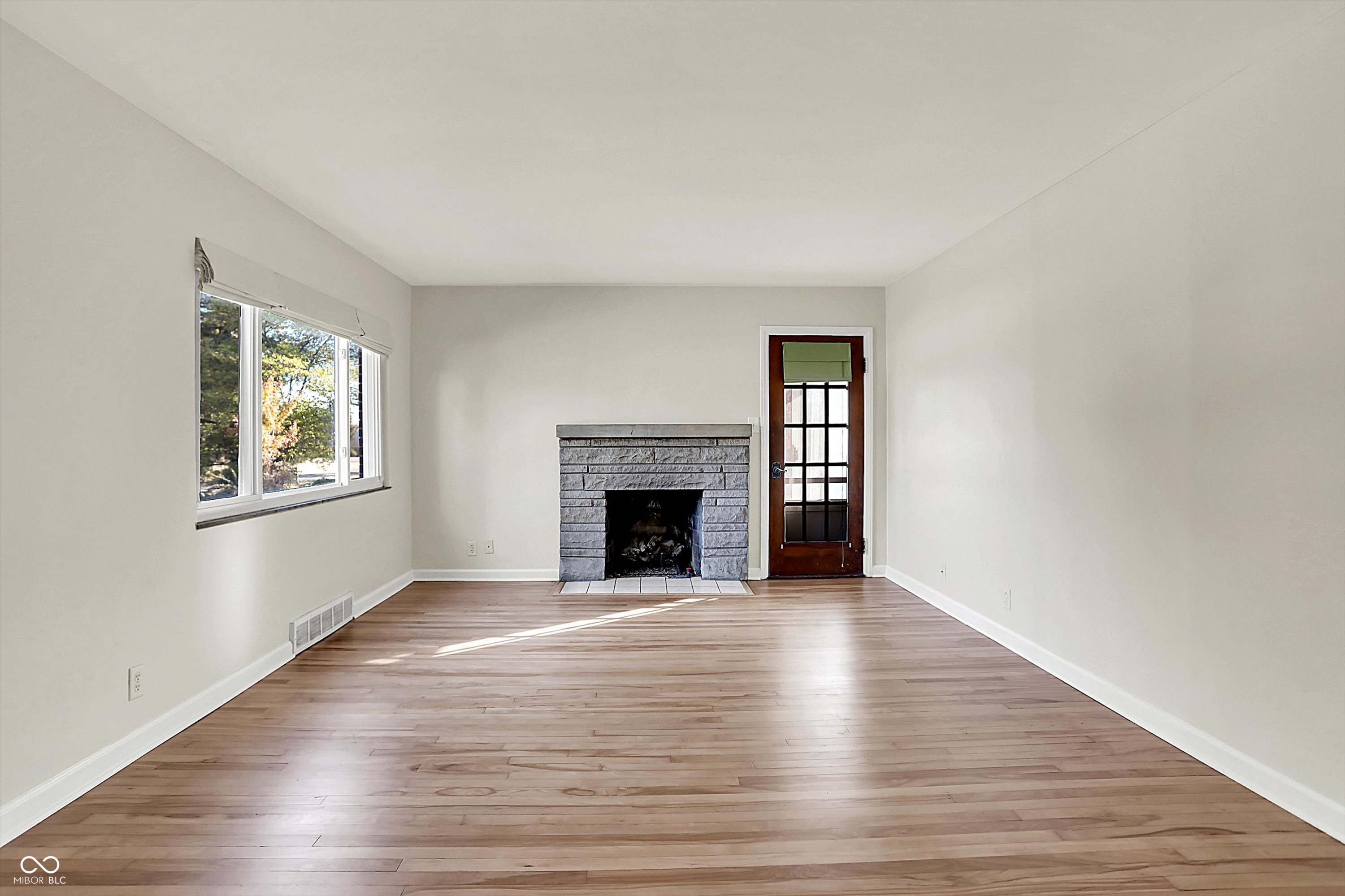 37 Maxwell Road Indianapolis, IN 46217 - Photo 4 of 42 Gallery Image 4