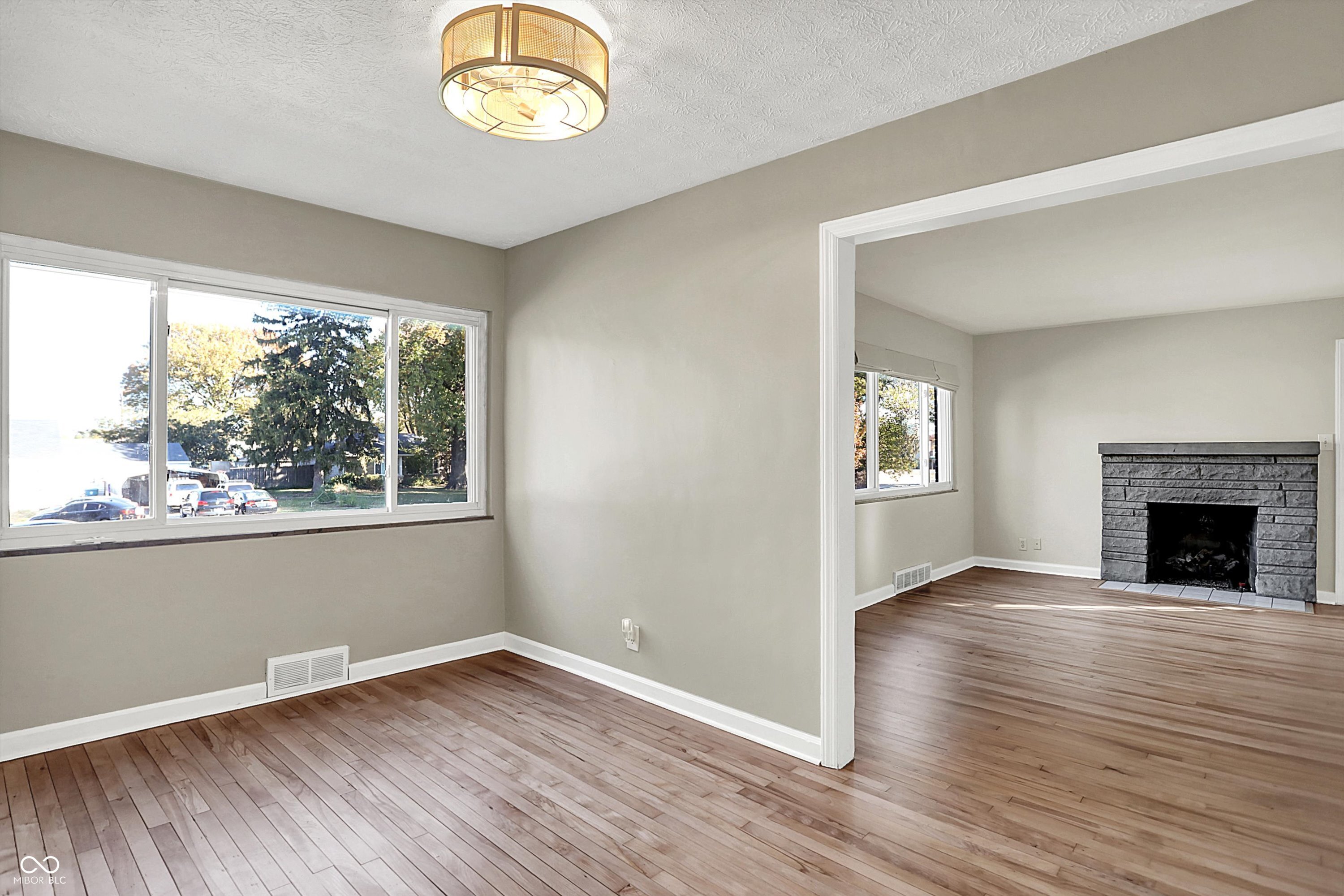 37 Maxwell Road Indianapolis, IN 46217 - Photo 8 of 42 Gallery Image 8