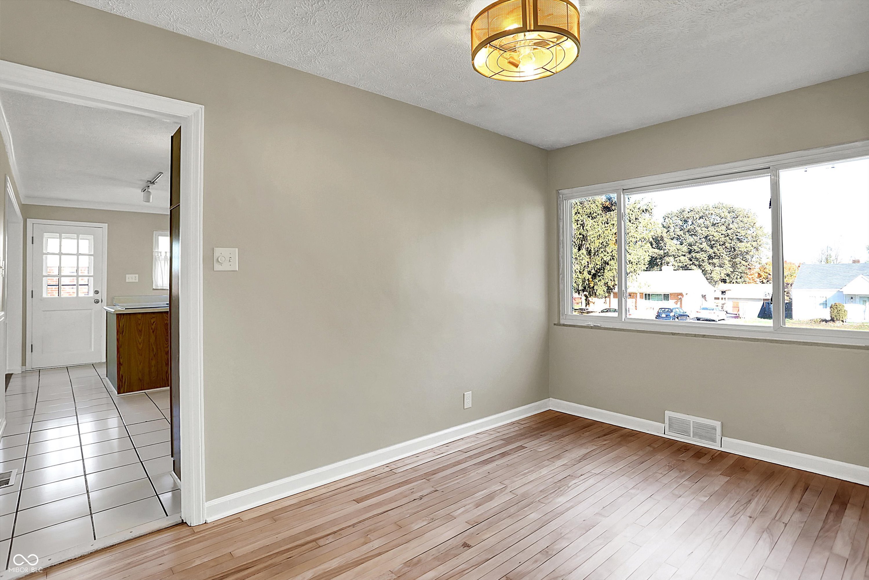 37 Maxwell Road Indianapolis, IN 46217 - Photo 9 of 42 Gallery Image 9