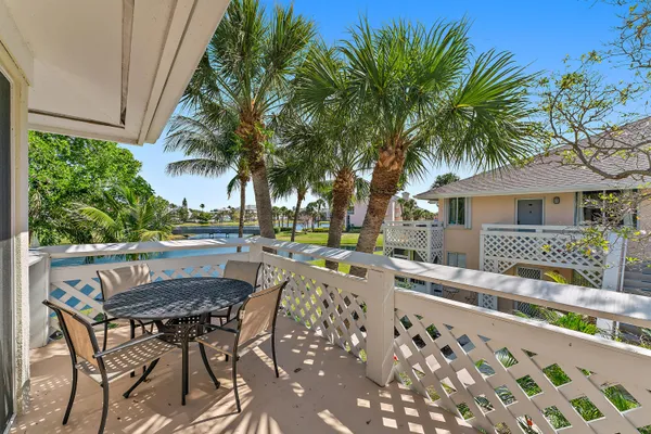 $2,300 | 353 Highway 1, Unit B8, Jupiter, FL 33477
