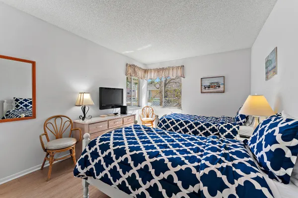 $2,300 | 353 Highway 1, Unit B8, Jupiter, FL 33477