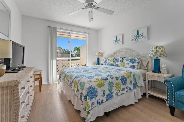 $2,300 | 353 Highway 1, Unit B8, Jupiter, FL 33477