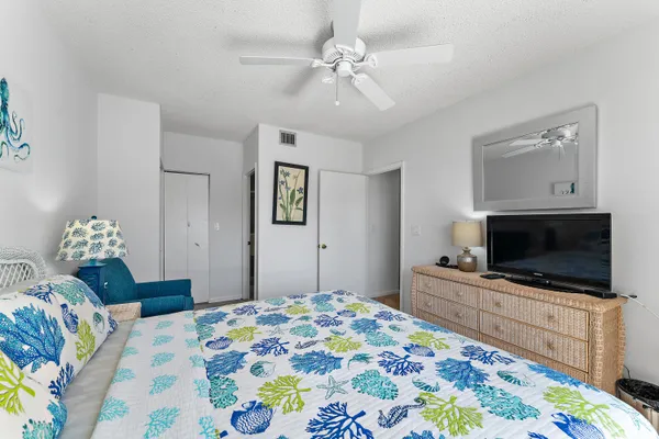 $2,300 | 353 Highway 1, Unit B8, Jupiter, FL 33477